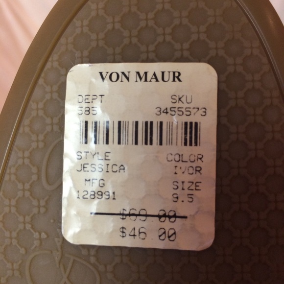 NWT Jessica Simpson Nude Heels - Picture 5 of 8